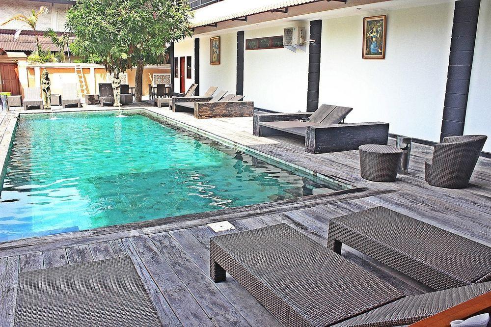Mirah Hostel Legian  Exterior photo