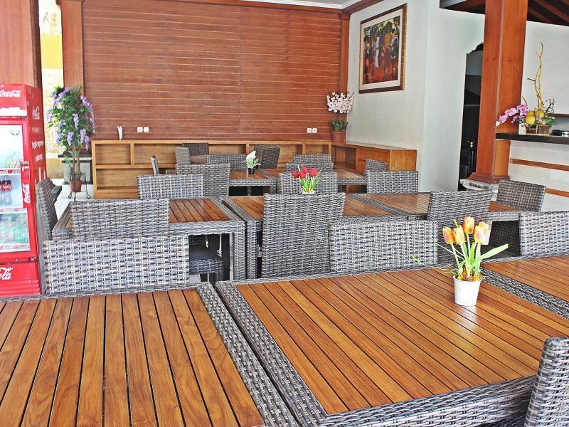 Mirah Hostel Legian  Exterior photo